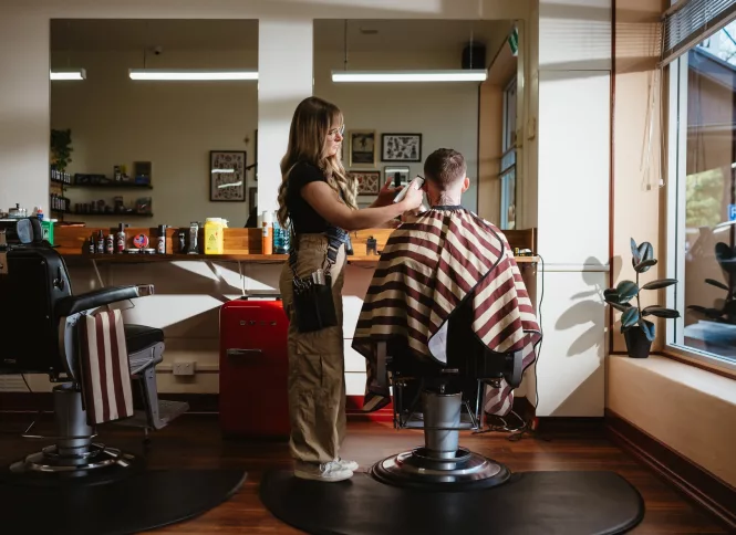 169 Renewal SA Deanos barbershop Meaghan Coles MKC8920